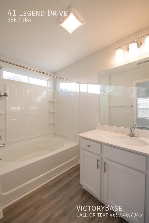 Photo - 41 Legend Dr