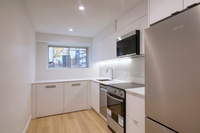 Photo - 760 Av. Galt Unit 1