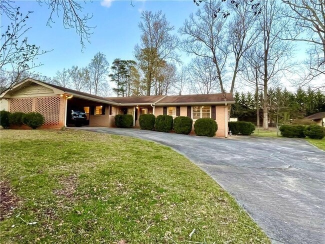 Photo - 4457 Frontier Way NE