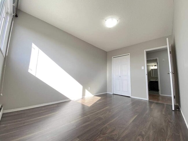 Photo - Lynden Court