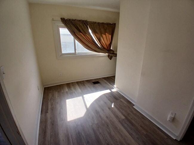 Photo - 26 Cross St Unit 1