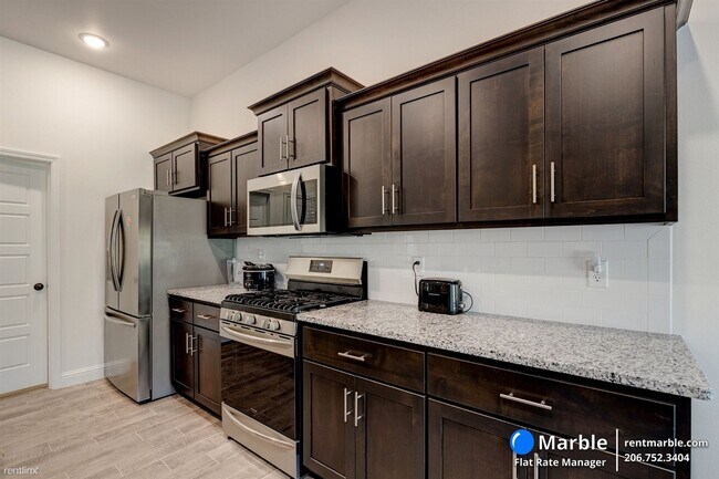 Photo - 3 br, 2 bath House - 6012 NW Grant St