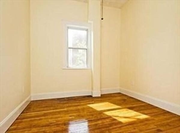 109 Cushing St Unit 1