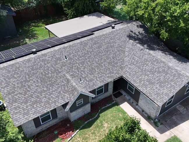 Photo - 1002 Candlewick St