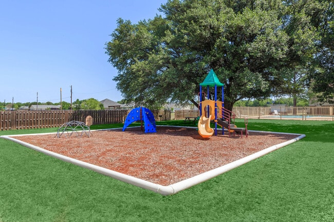 Photo - Camelot Apartments - Brownwood