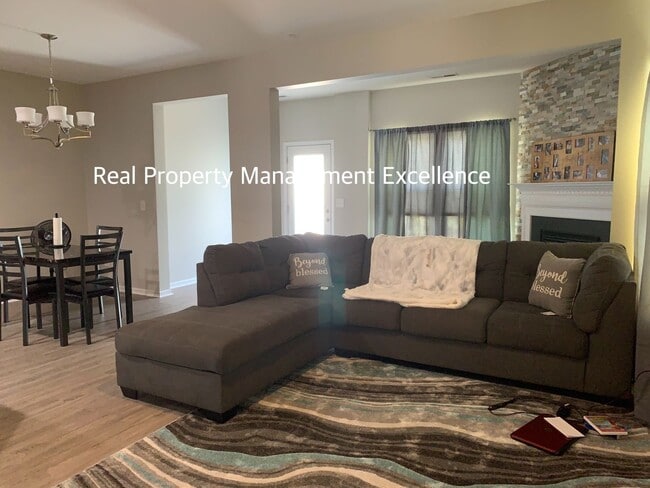 Photo - Gorgeous End-Unit TH In Desired Cary Locat...