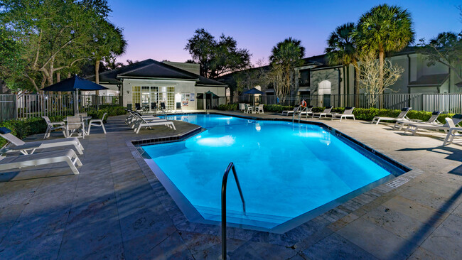 Photo - Mar Lago Apartments