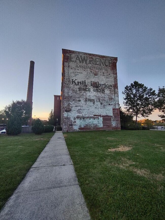 Photo - 52 Lawrence Dr Unit 52 lawrence drive