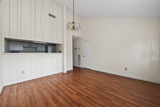 Photo - 10913 Bexley Dr
