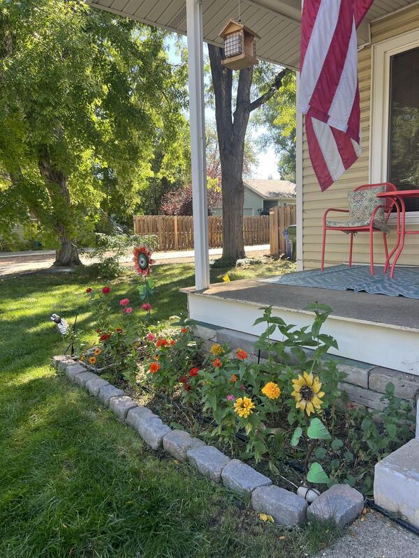 Photo - 640 W 10th St