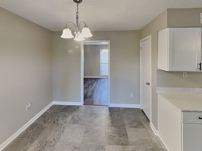 Photo - 1017 Hawkview Dr