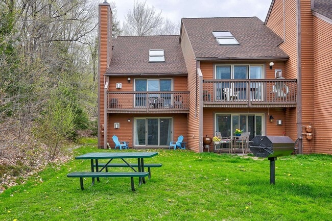 F37 Nordic Village Ln Unit F37