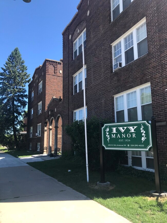 Photo - Ivy Manor Apartments