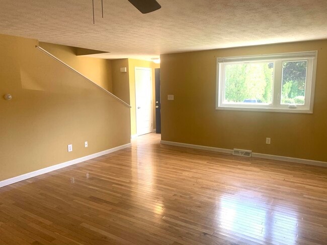 Photo - 4 Cedarbrook Village