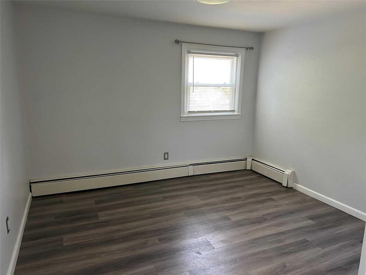 Photo - 52 N Lewis Ave Apartment