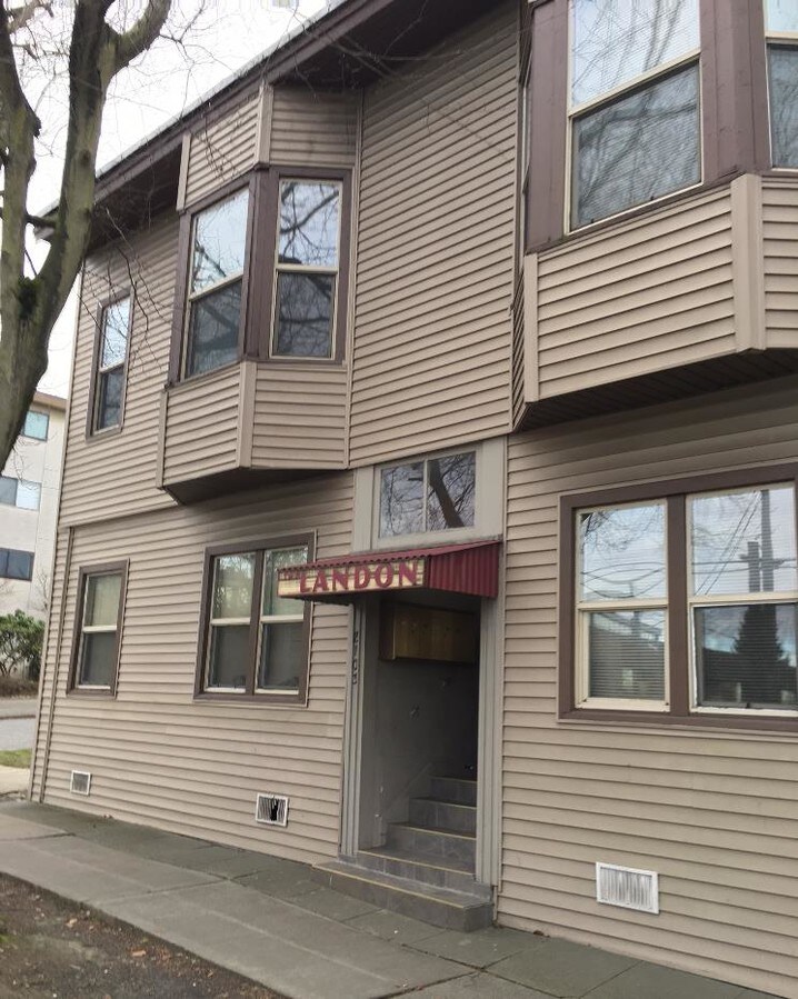 Photo - Landon Apartments