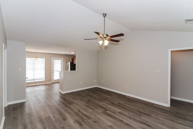 Photo - 10734 Ridgefield Dr