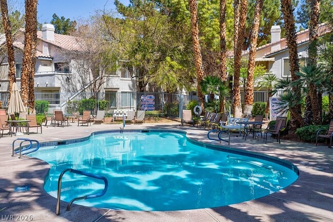 Building Photo - 3060 Casey Dr Unit 201