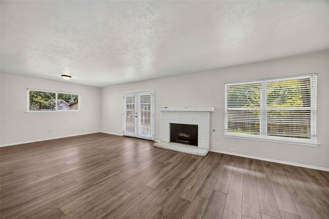 Photo - 2107 N Red Cedar Cir