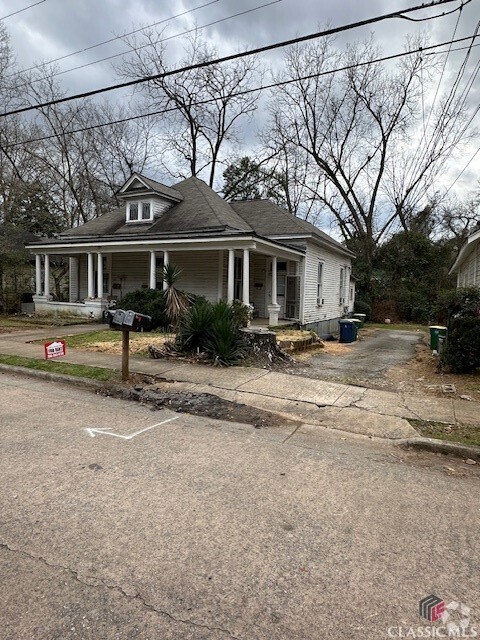 Building Photo - 157 Springdale St Unit B Rental