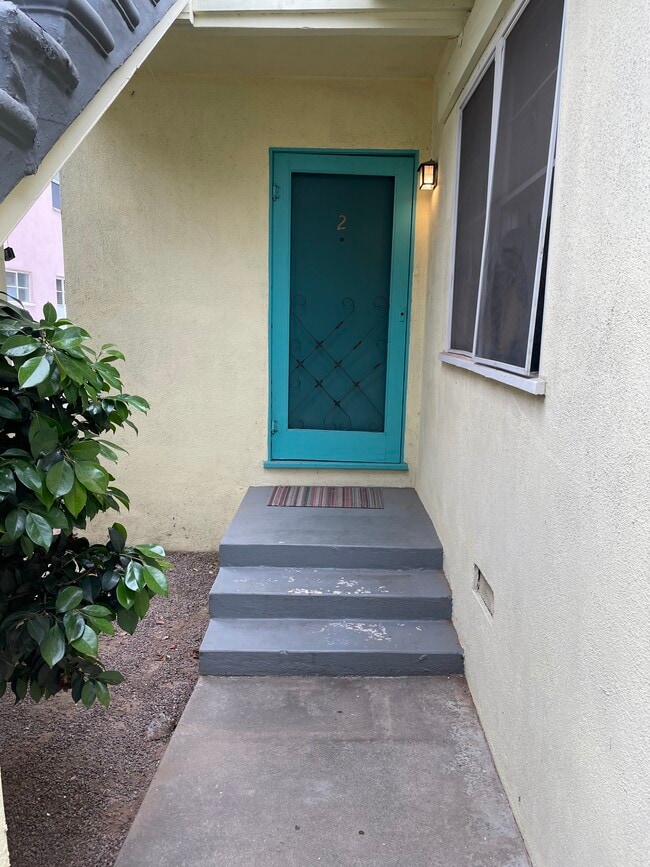 Photo - 334 W Alameda Ave Unit 2