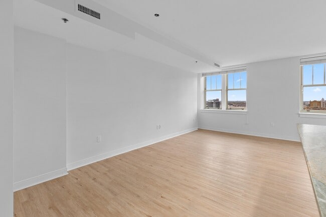 Photo - 525 W Lafayette Blvd Unit 20A