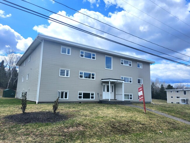 Building Photo - 8 Scott AvenueUnit 8 Unit 8