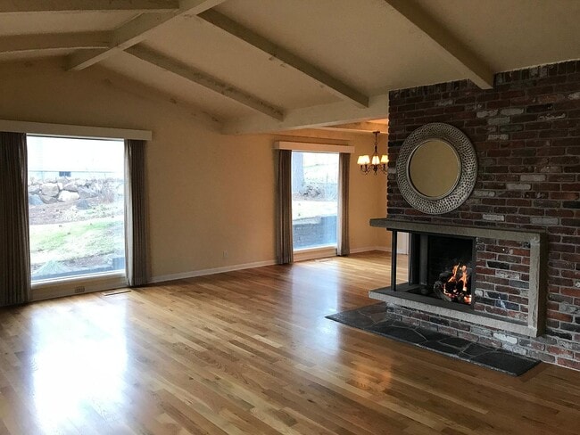 Photo - 1208 NE 12th St.
