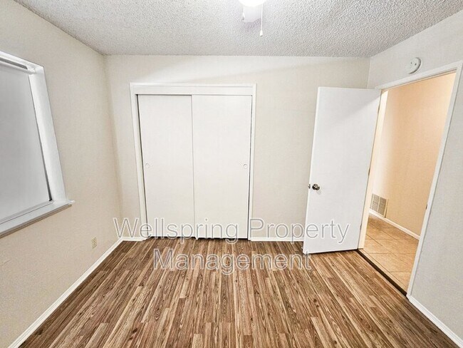 Photo - 305 S Richmond Rd
