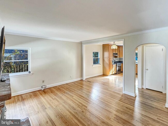 Building Photo - 607 Lincoln Ave