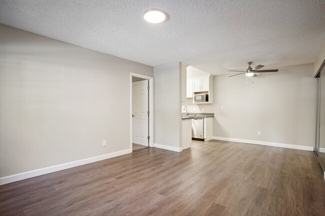 Photo - Lincoln Glen