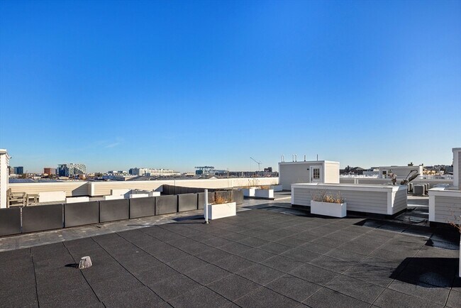 Photo - 340 W 2nd St Unidad 23