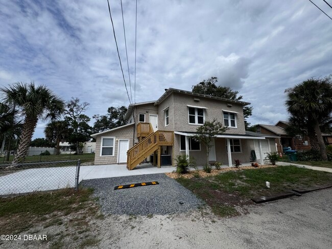 Photo - 1304 Holly Ave