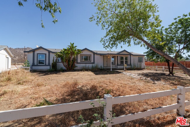 Building Photo - 25120 Charina Ln