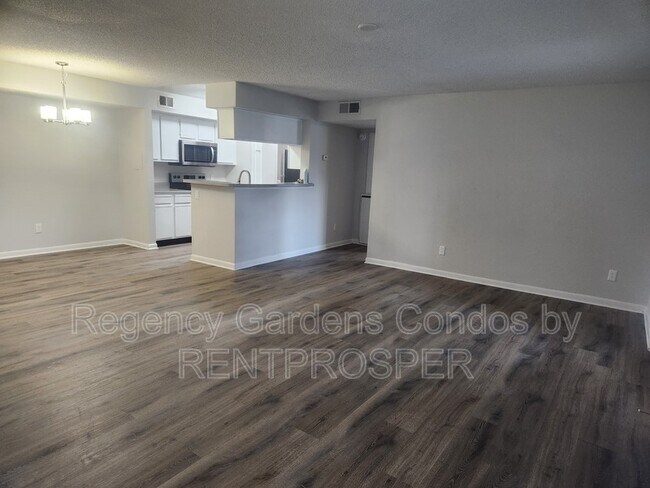 Photo - 4367 Thornbriar Ln Unidad 103