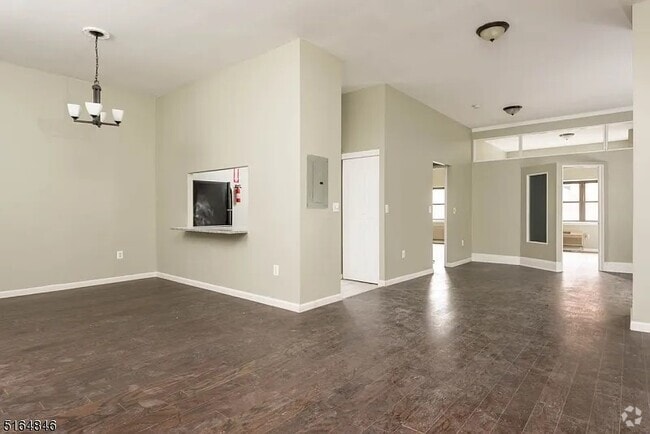 Building Photo - 111 Mulberry St Unit 4K Rental