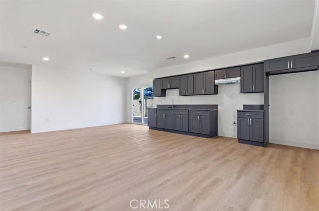 Photo - 707 W 80th St
