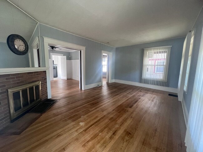 Photo - Large Single Family Five Bedroom Home!