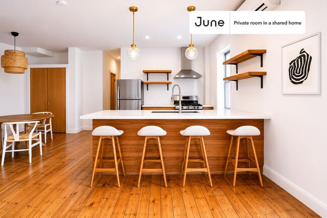 Room in Shared 4 bed/2 bath home in Prospect Lefferts Gardens