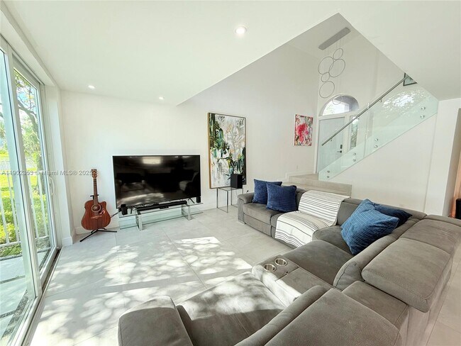 Photo - 10626 NW 7th St