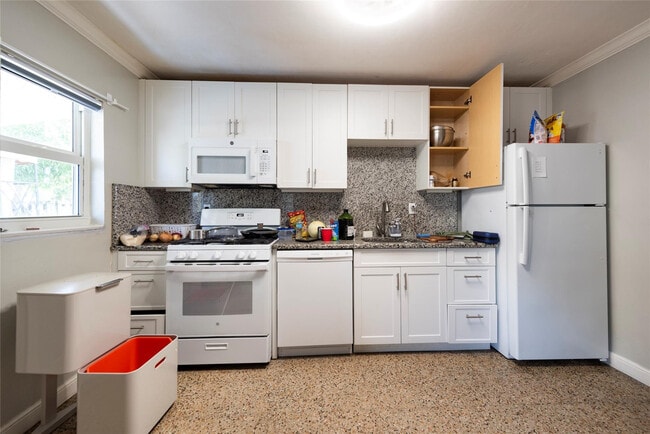 Photo - 5448 NE 3rd Ter.