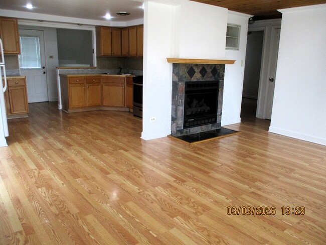 Photo - 4128 W 90th St