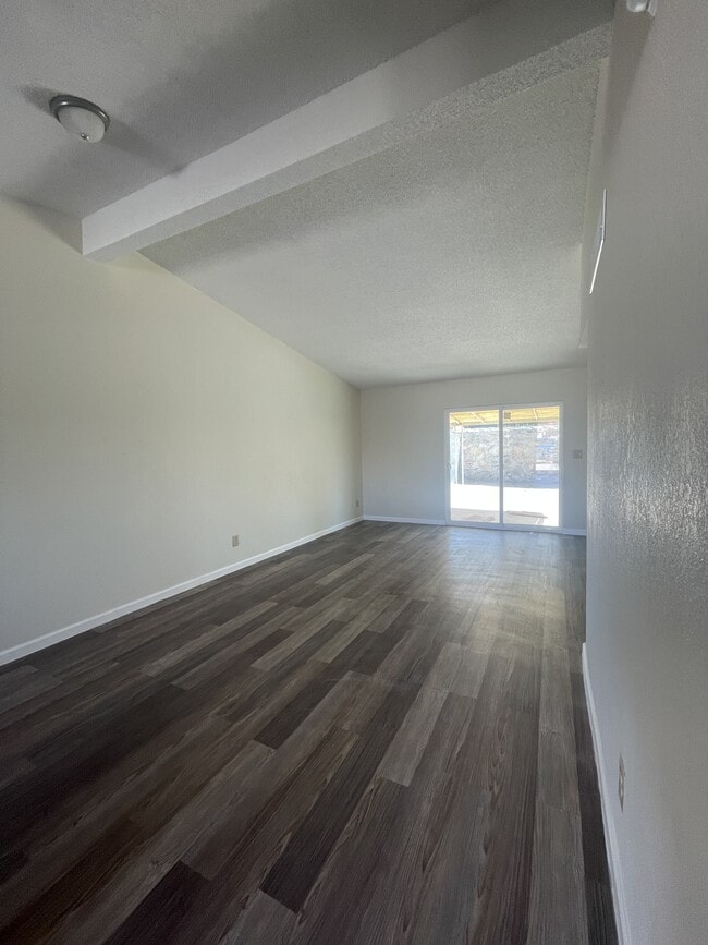 Photo - 864 Barandal Dr