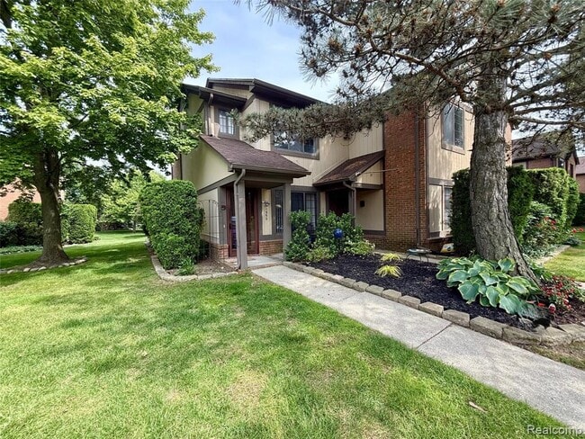 Building Photo - 1550 Meadowside Dr Unit 187 Rental