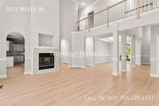 Photo - 3011 McKee Rd