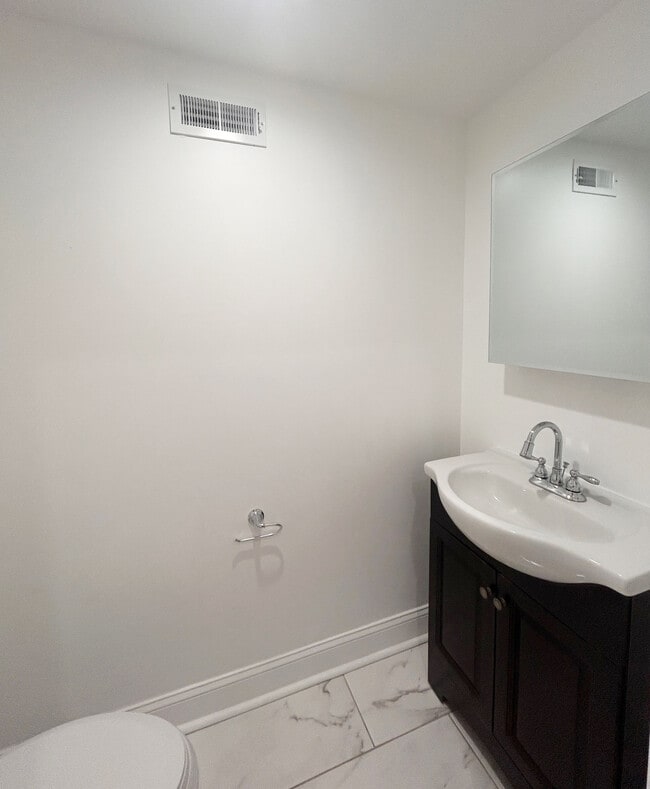 Photo - 1241 Orthodox St