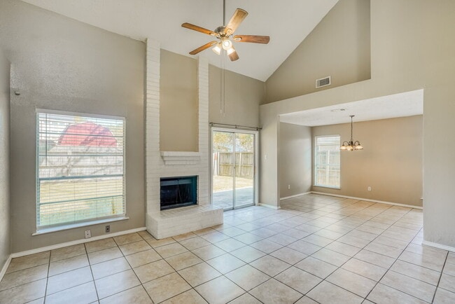 Photo - 20110 River Brook Dr