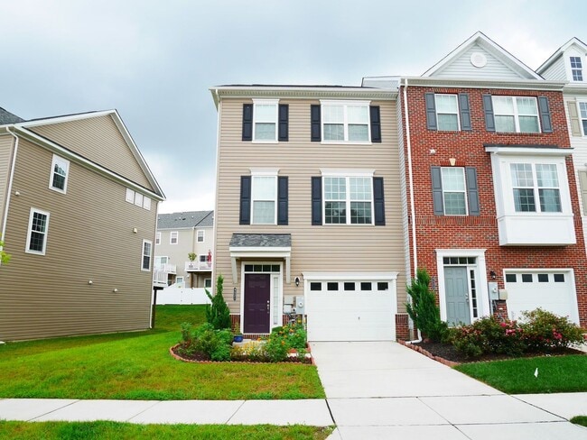 Building Photo - End Unit 3 Bedroom Townhome- Owings Mills, MD