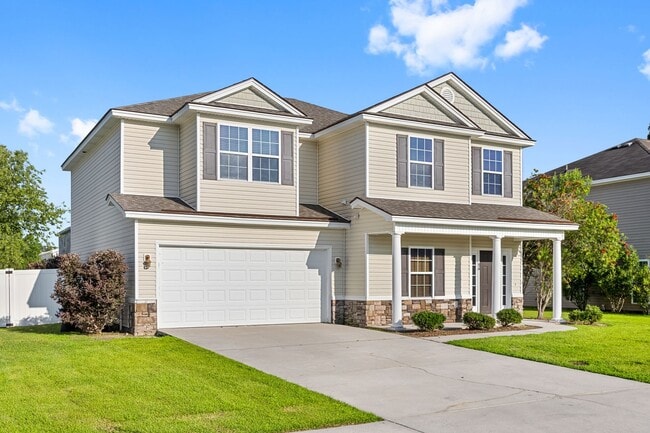 Photo - 5 Bedroom, 2.5 Bathroom - White Oak Subdivision - Richmond Hill