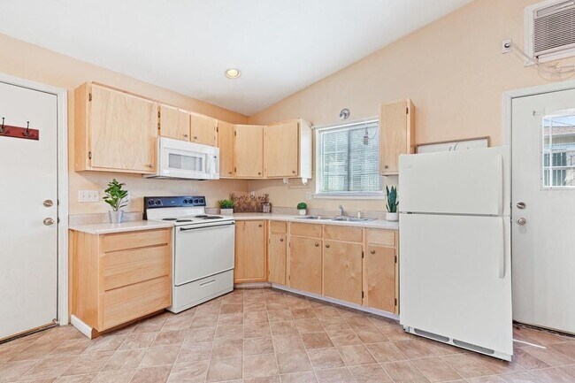 Photo - 336 Effie St House